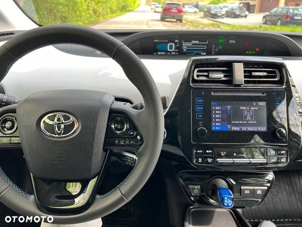 Toyota Prius 1.8 Hybrid Premium - 17