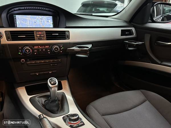 BMW 318 d Touring Navigation Sport - 20