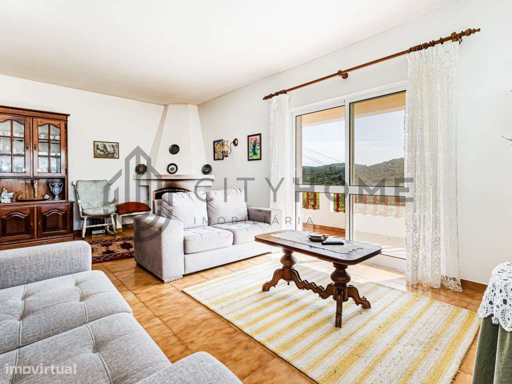 Moradia T3 e Apartamento T2 com Restaurante no Burgau-18