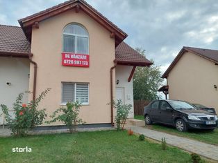 Proprietar vând casa tip duplex în Via Carmina, Vladimirescu
