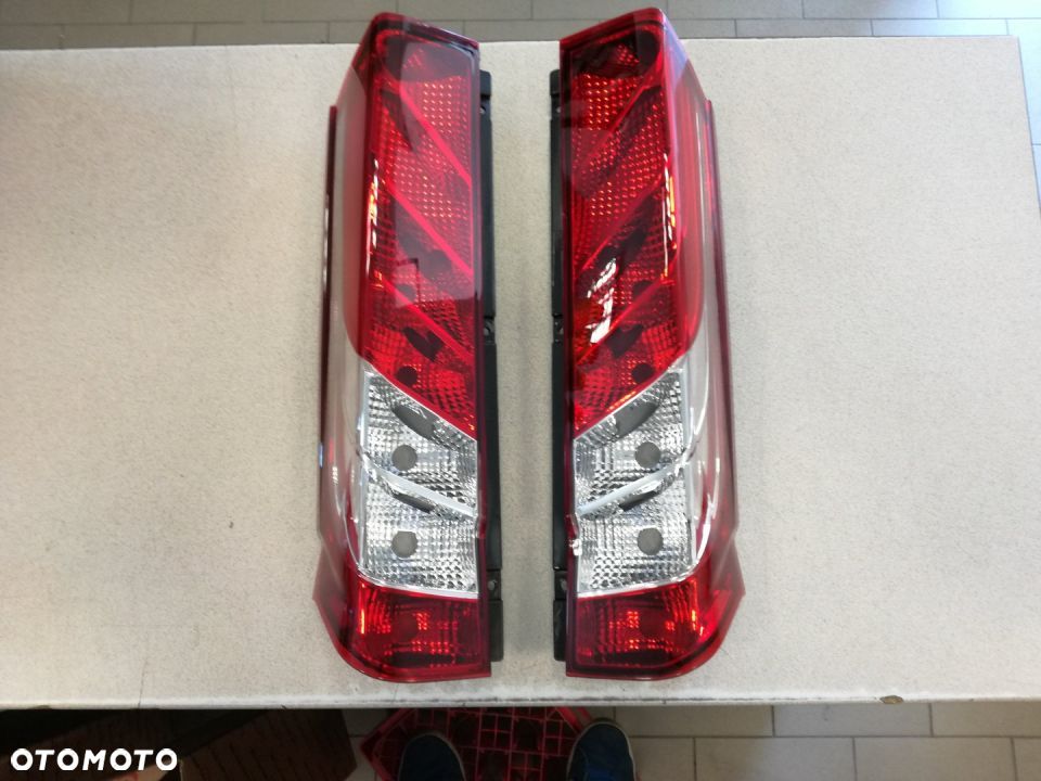 LAMPA TYLNA IVECO DAILY 2014- NOWA - 1