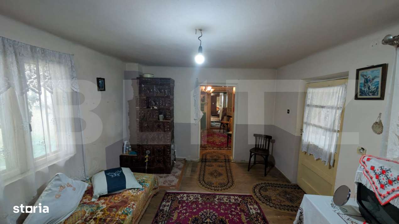 Bucsani 80mp, teren 2540mp casa de renovat - Imagine principală: 5/11