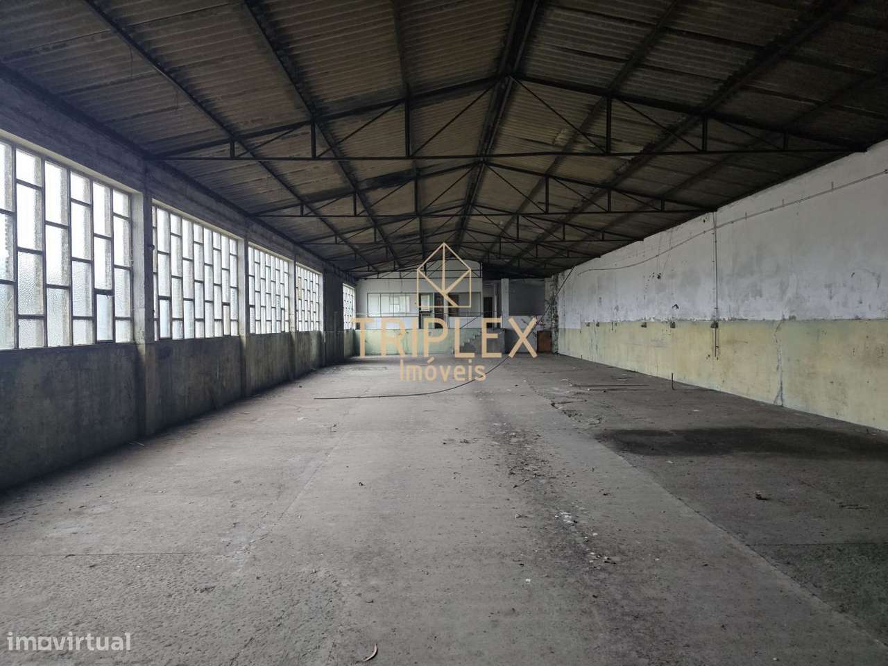 Armazém em Silva Escura-9