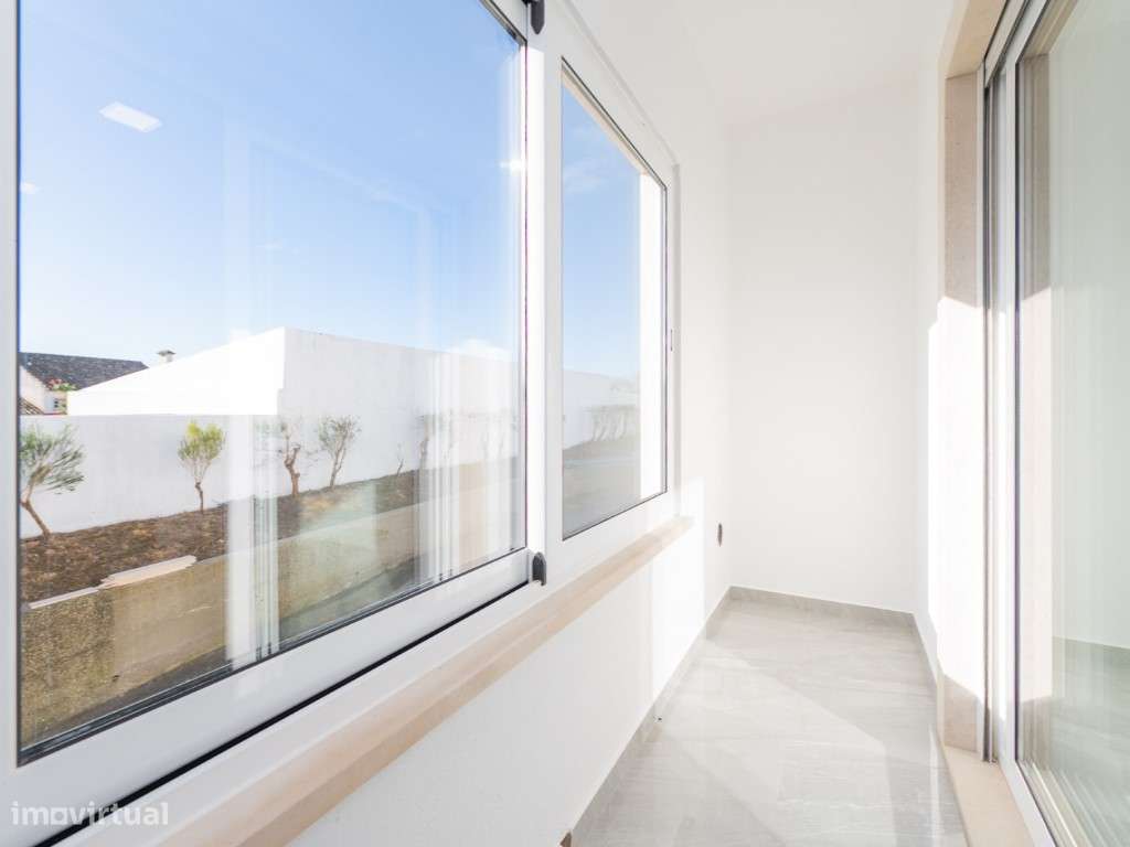 MORADIAS T2+1 e T3+1 GARAGEM E JARDIM, BELAS-20