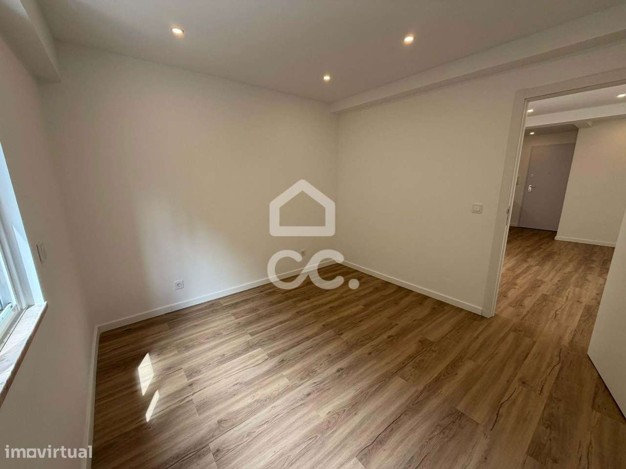 T2 totalmente remodelado na Buraca, Amadora — pronto a habitar-15