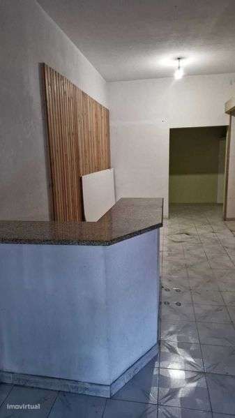 Loja ou Escritório no Centro Comercial Miracorgo em Vila Real - Grande imagem: 4/7