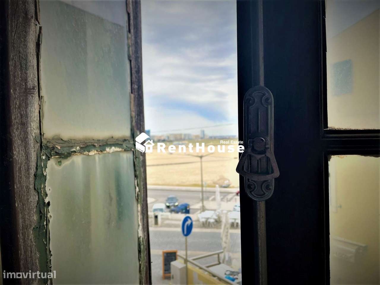 Prédio para reconstrução nas Muralhas - Grande imagem: 3/7