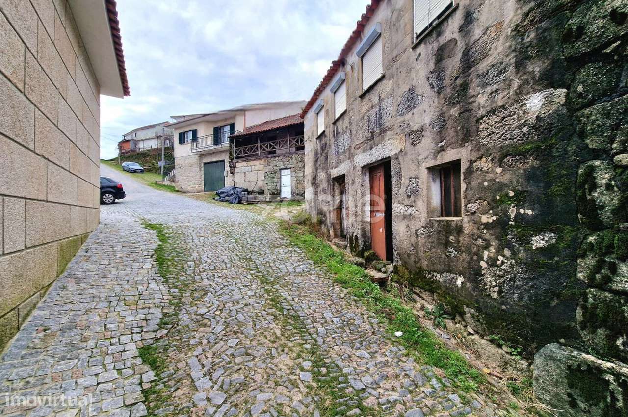 Moradia em Pedra para Recuperar – Cabril, Montalegre - Grande imagem: 5/24
