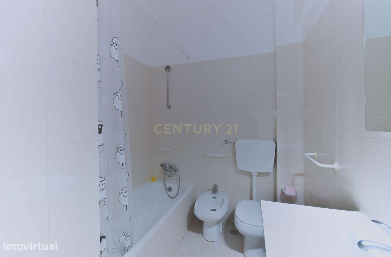 APARTAMENTO T1 - RINCHOA, RIO DE MOURO-15