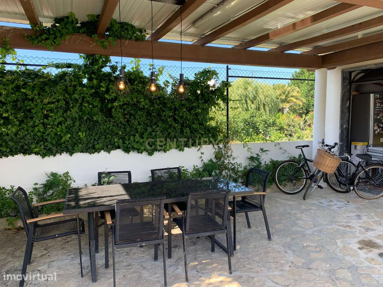 Moradia T5 renovada com piscina, perto da Ericeira.-7