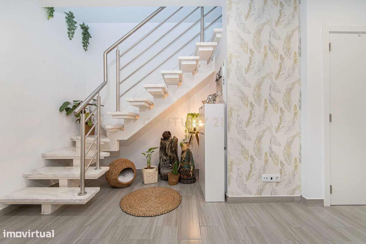 Moradia em Banda nova totalmente mobiliada – Quinta do Conde-18