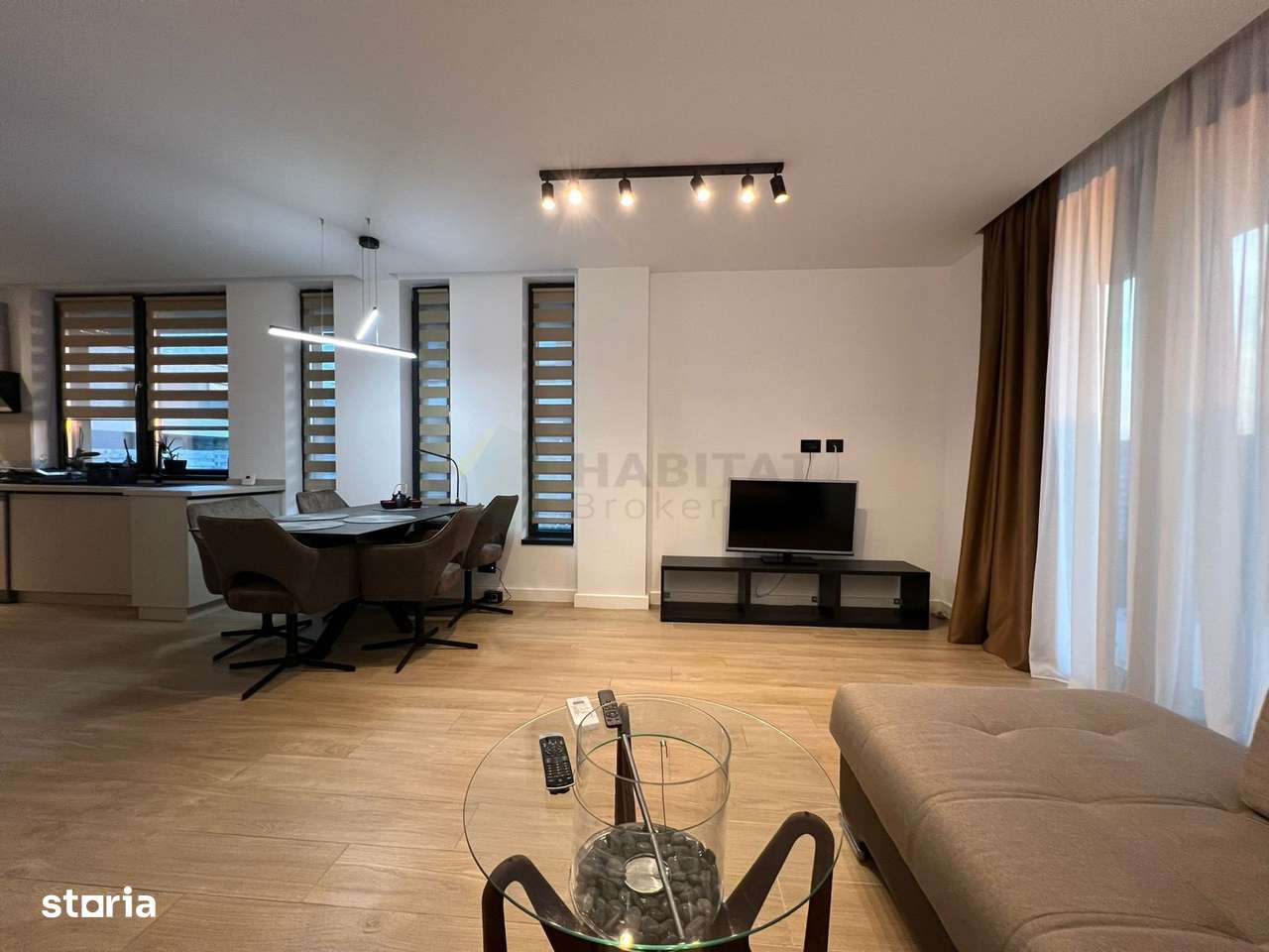 The Class Villas 1 – Vilă modernă de închiriat în Tunari - Imagine principală: 5/20