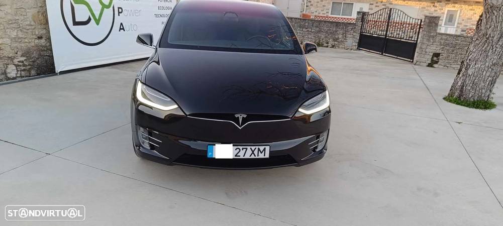 Tesla Model X 100D - 11