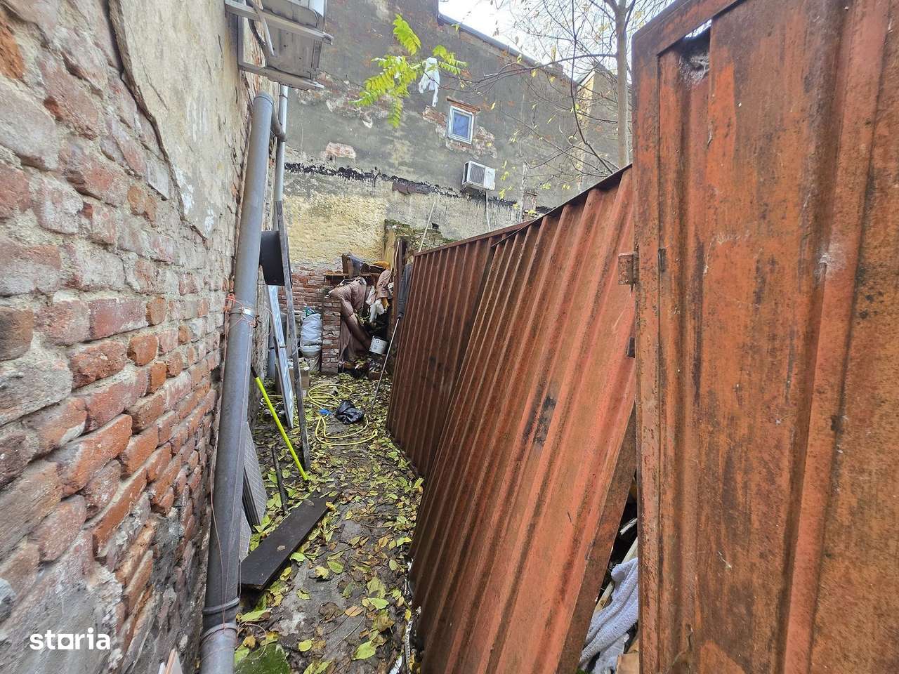 Constructie Ruina 42 mp pe strada Orzari colt Agricultori teren 90mp - Imagine principală: 5/15