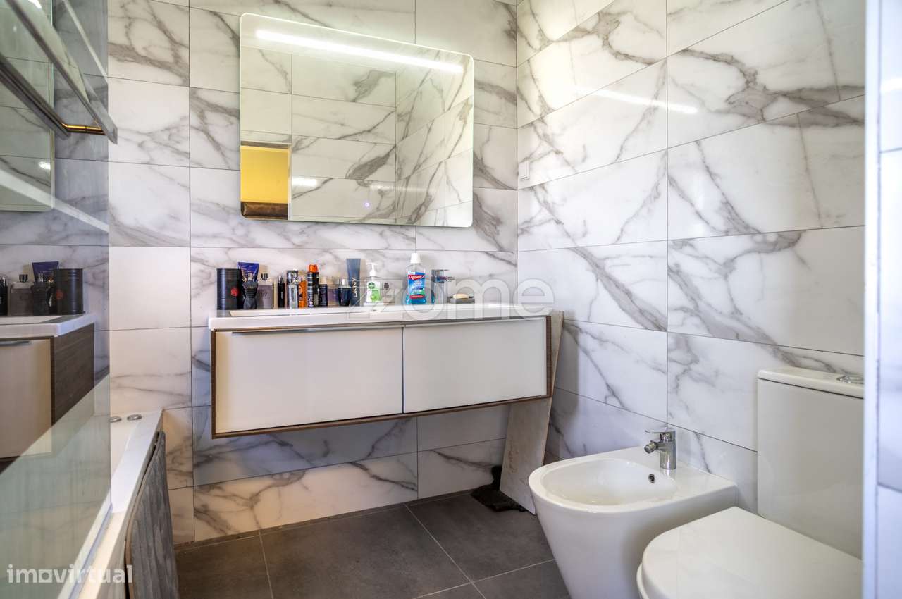 Moradia T6 Isolada – Oportunidade Única! - Grande imagem: 4/36