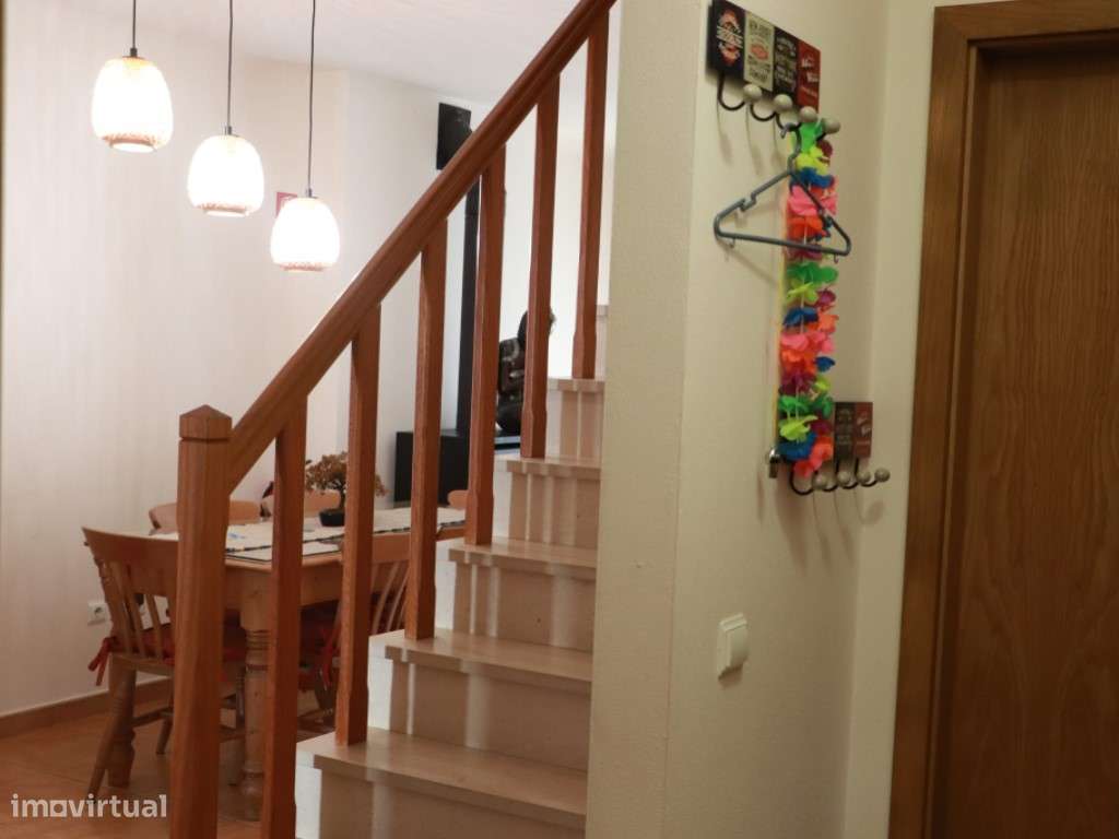 Apartamento T1+2 Duplex, em condomínio fechado, a 2 minutos da praia-32