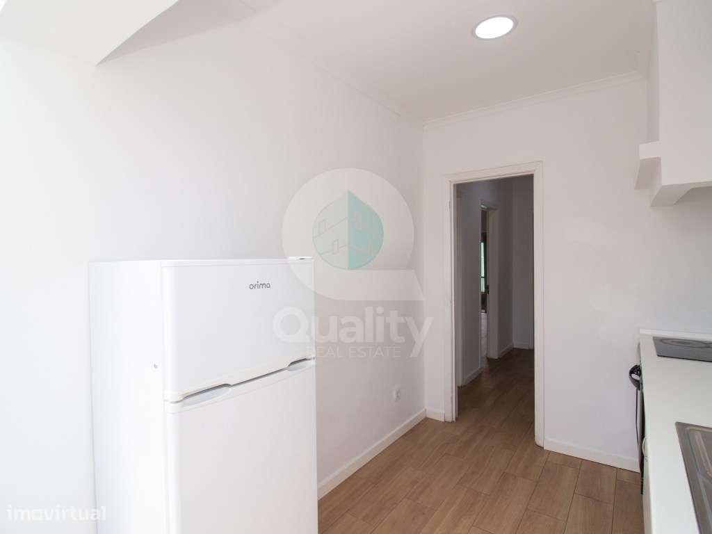 T1+1 Remodelado com Varanda e aproveitamento Sótão - Baixa da Banheira-17