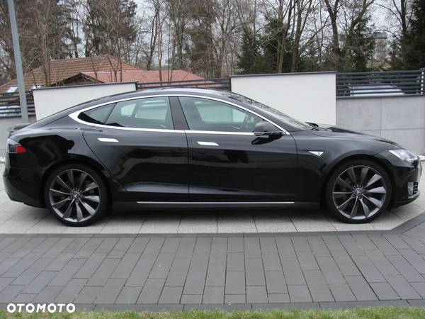 Tesla Model S Long Range Plus - 5