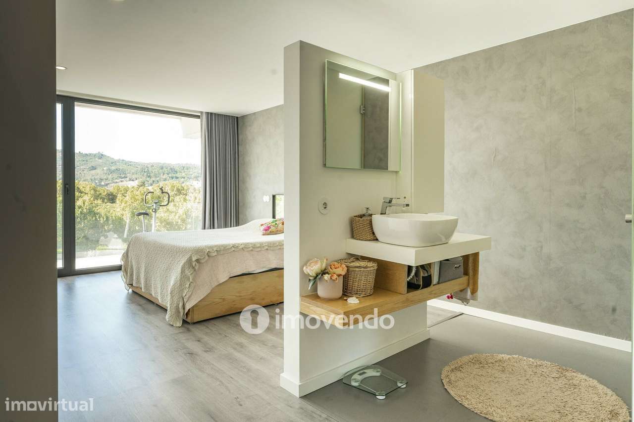 Moradia T3 única, mobilada e equipada, em Cabeceiras de Basto-19