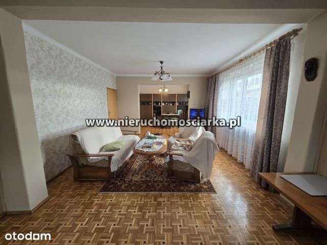 Zadbany i przestronny dom w Wodzisławiu Śląskim os-17