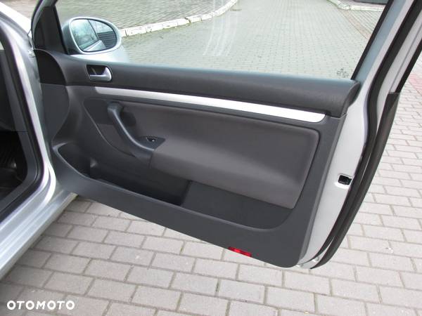Volkswagen Golf V 1.4 Comfortline - 9