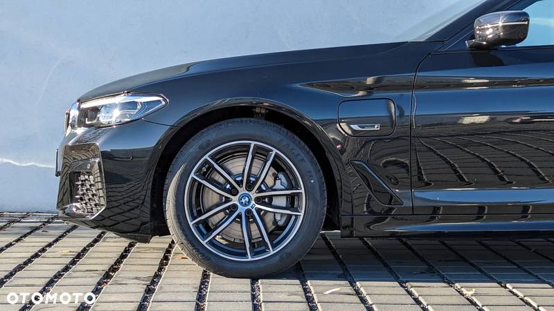 BMW Seria 5 530e xDrive M Sport sport - 21