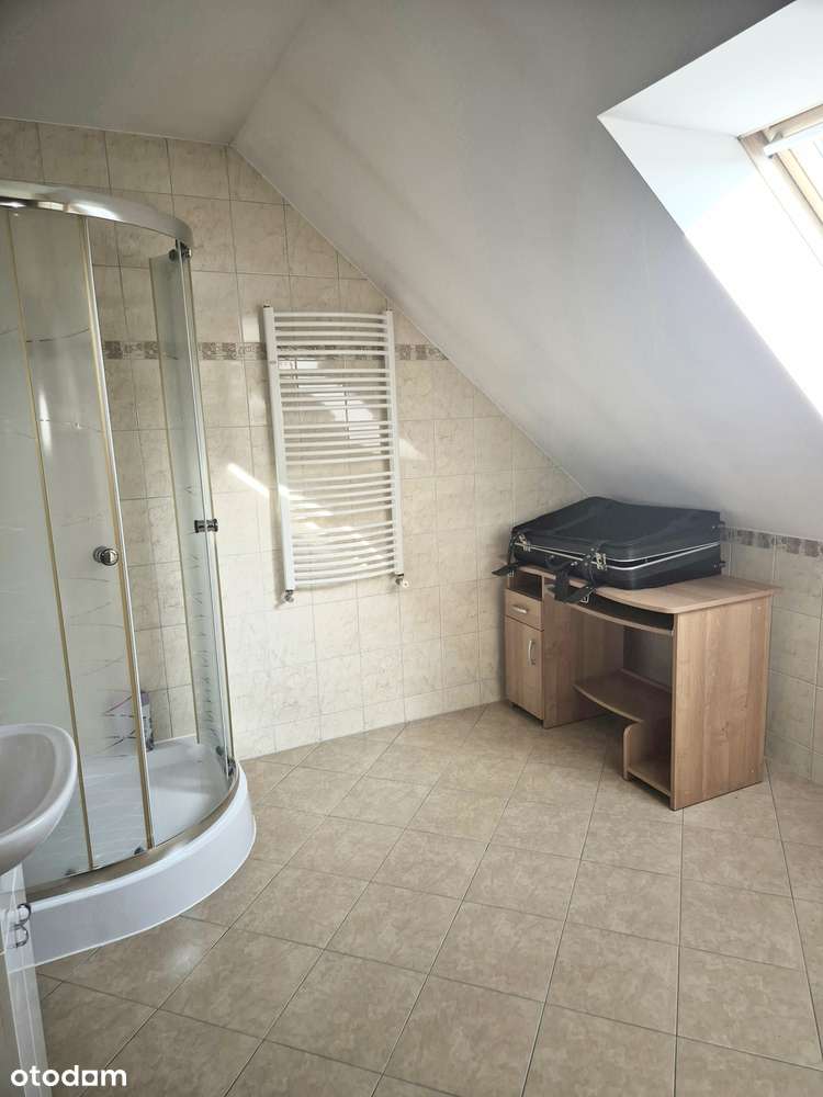 Dom pod lasem z zabudowaniami gospodarczymi 16km od Opola-17