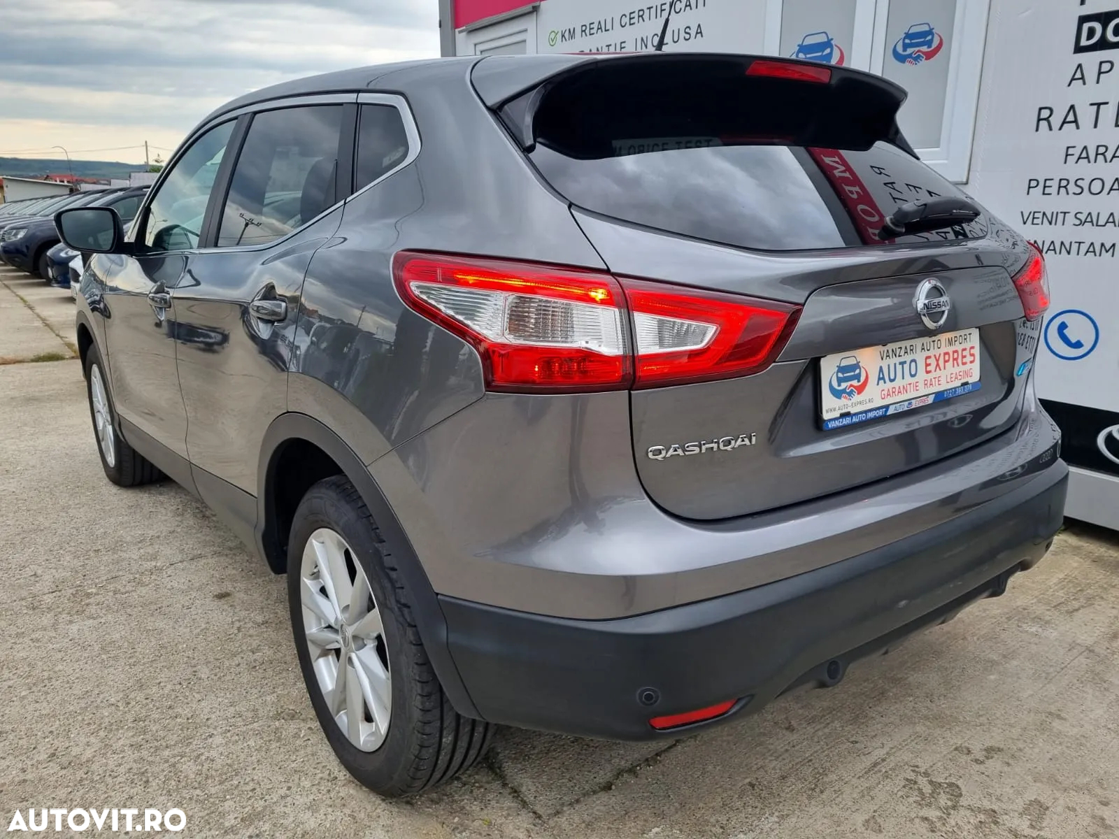 Nissan Qashqai 1.5 dCi N-Connecta - 4