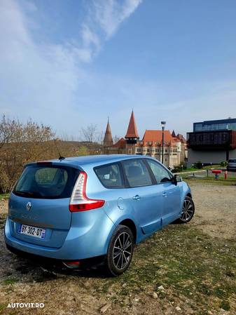 Renault Scenic dCi 110 Paris - 14