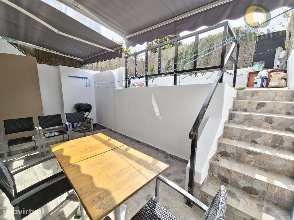 Andar de moradia no centro de Faro, com logradouro e terraço-6