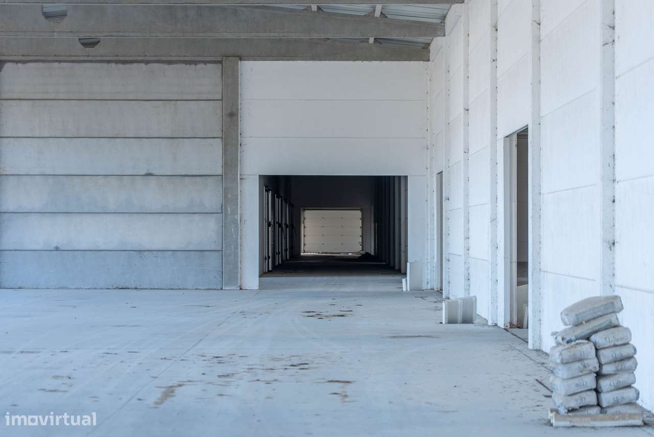 Entreposto em A-dos-Cunhados 8040m2-17