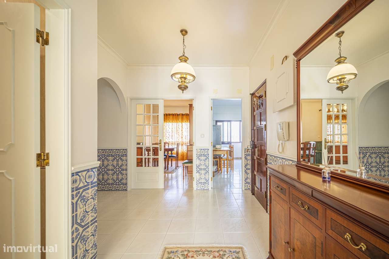 T3 em Alverca do Ribatejo a poucos minutos da estação - Grande imagem: 5/30