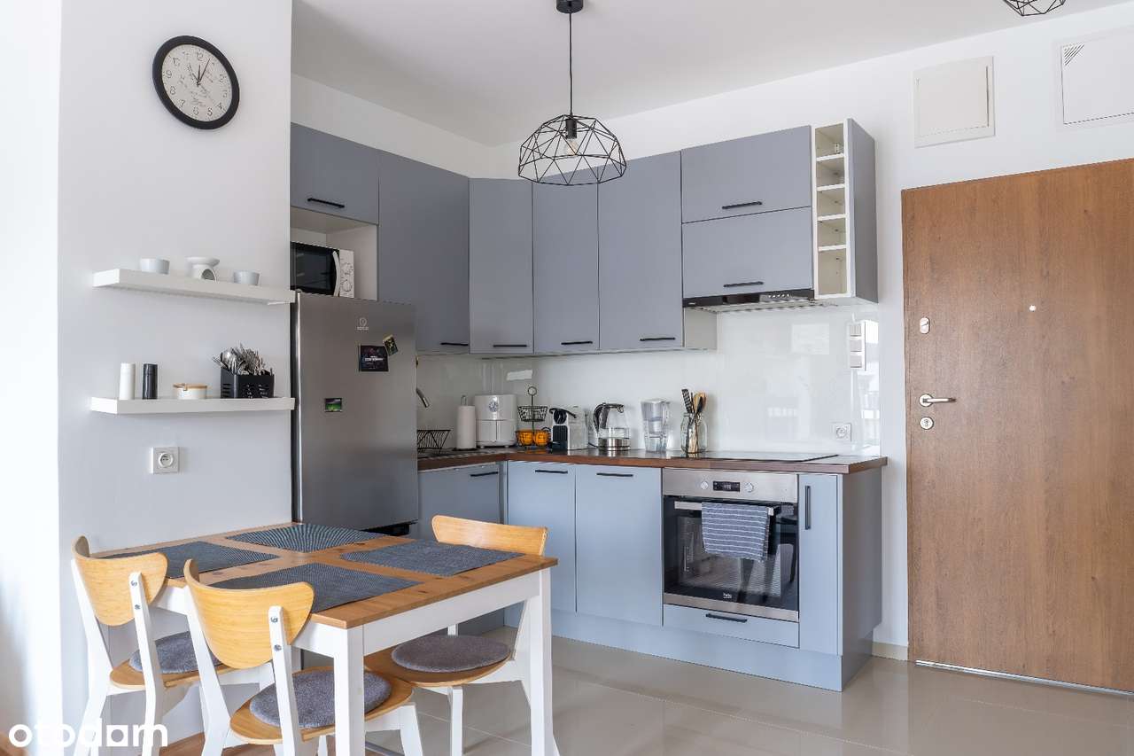 Nowoczesna kawalerka na wynajem – z garażem, balkonem, klimatyzacją - Pełny obrazek: 4/14