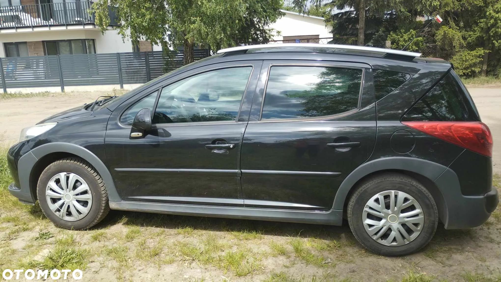 Peugeot 207 - 1