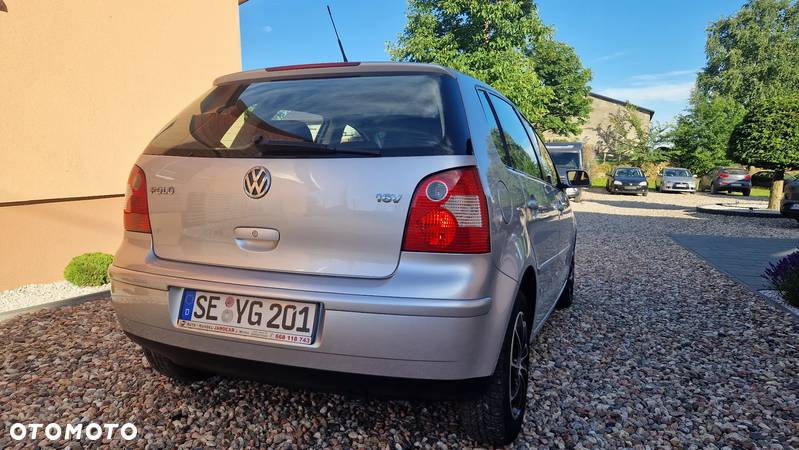 Volkswagen Polo 1.4 16V Highline - 12