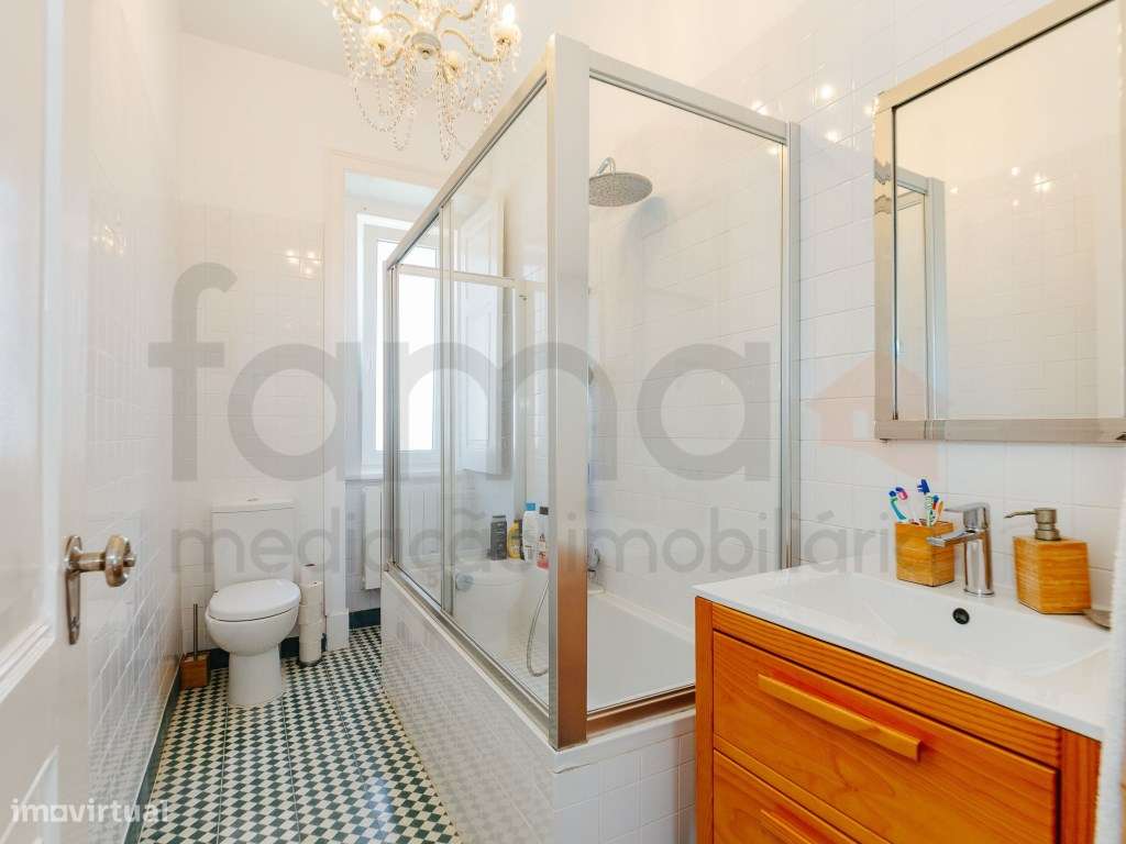 Moradia Bifamiliar T10 com Piscina e Elevada Rentabilidade - Parede...-47
