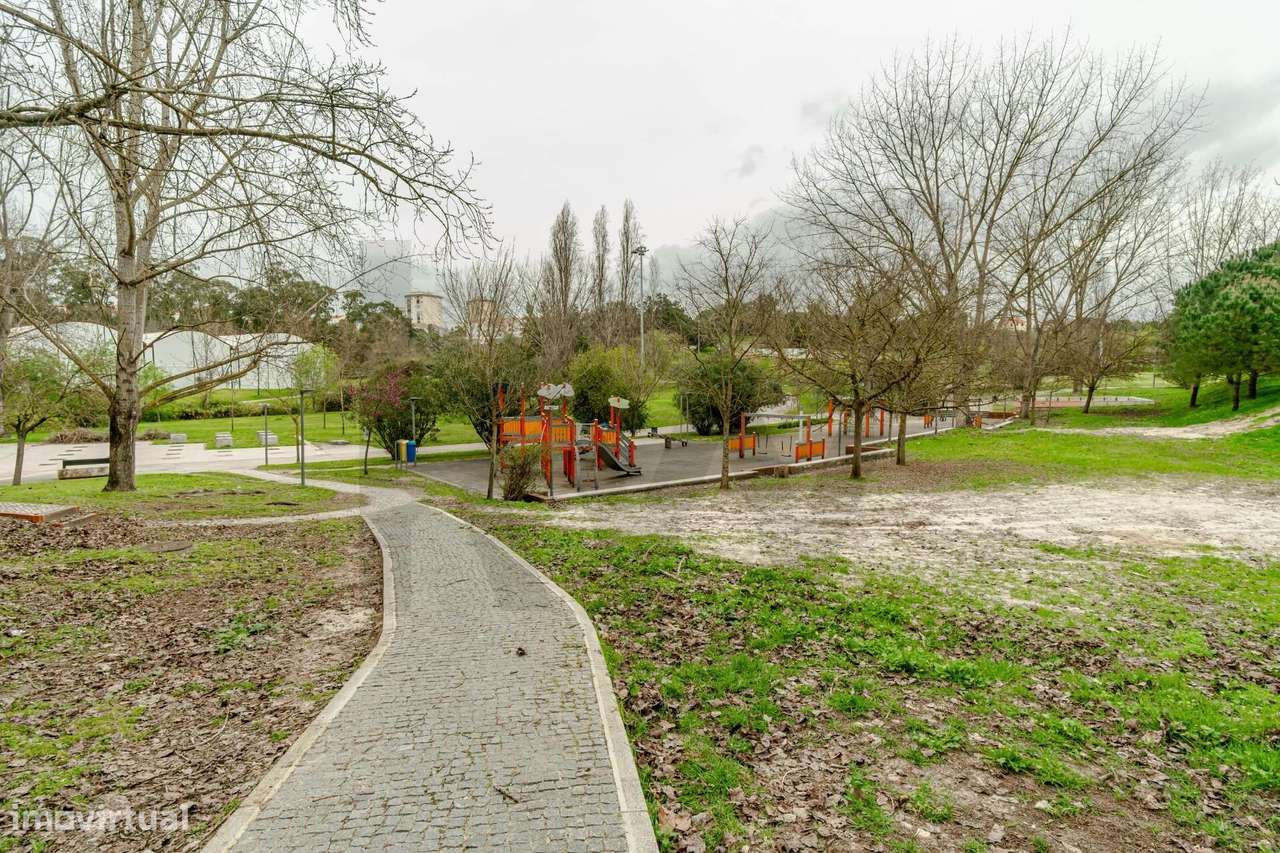 Apartamento T2 na Quinta da Lomba | Excelente Localização no Barreiro-23