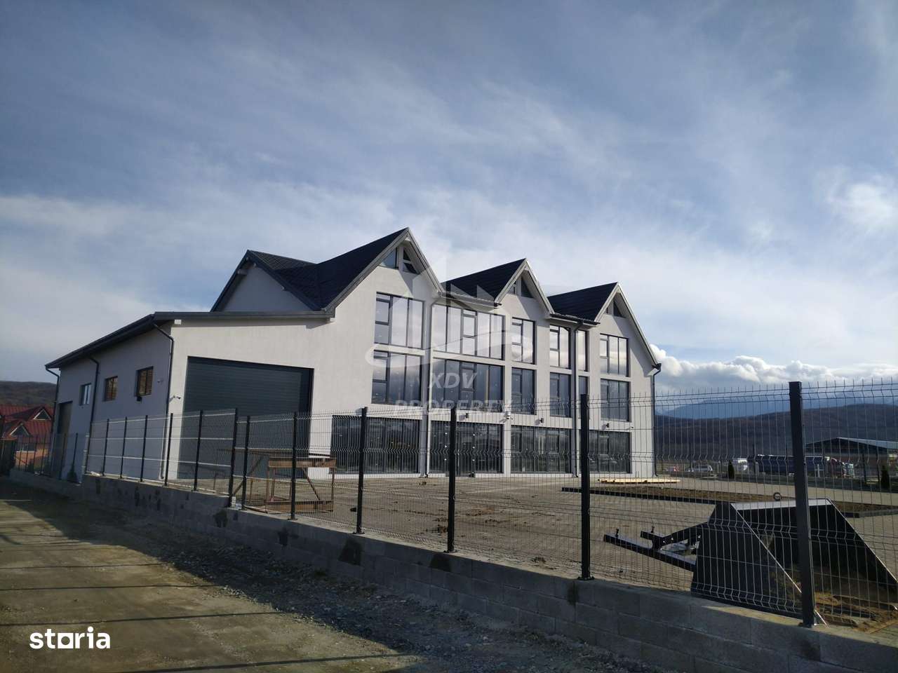 Spatiu comercial  1274 mp utili , teren 7261 mp-4