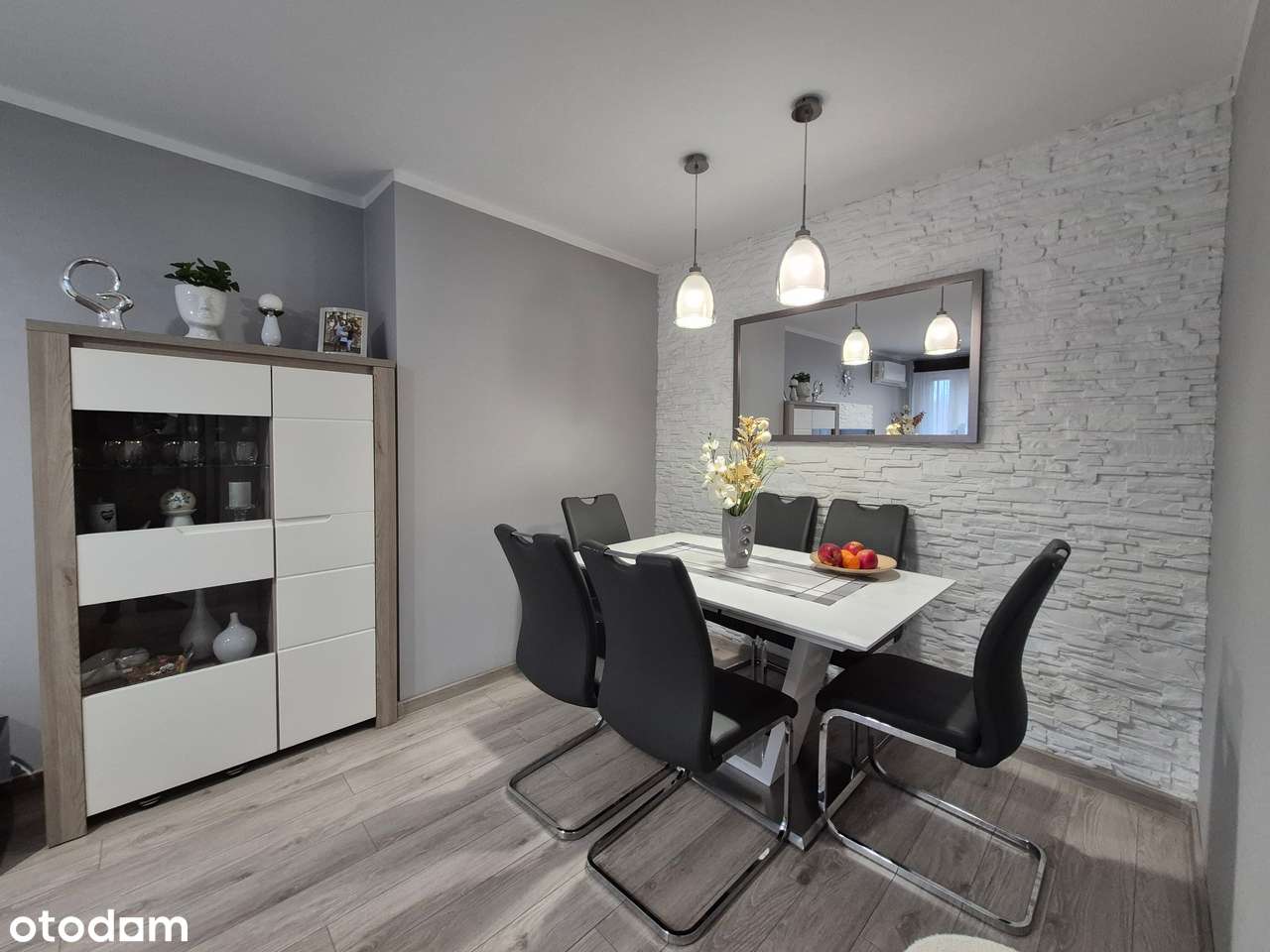 Komfortowe M3 z klimatyzacją w super lokalizacji z całym umeblowaniem-2