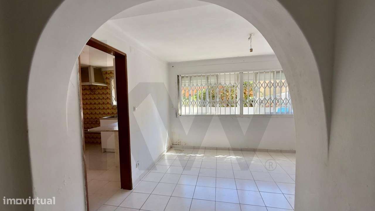 Apartamento T1 transformado em T2 com muita luz natural e logradouro p - Grande imagem: 5/22