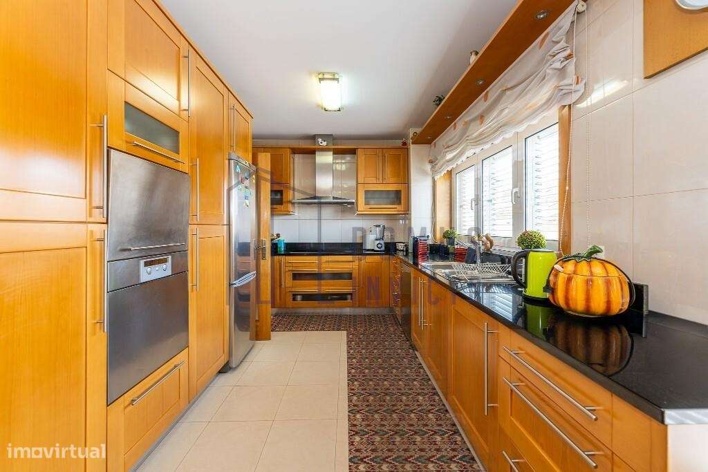Moradia para venda em Guifões - Matosinhos-11