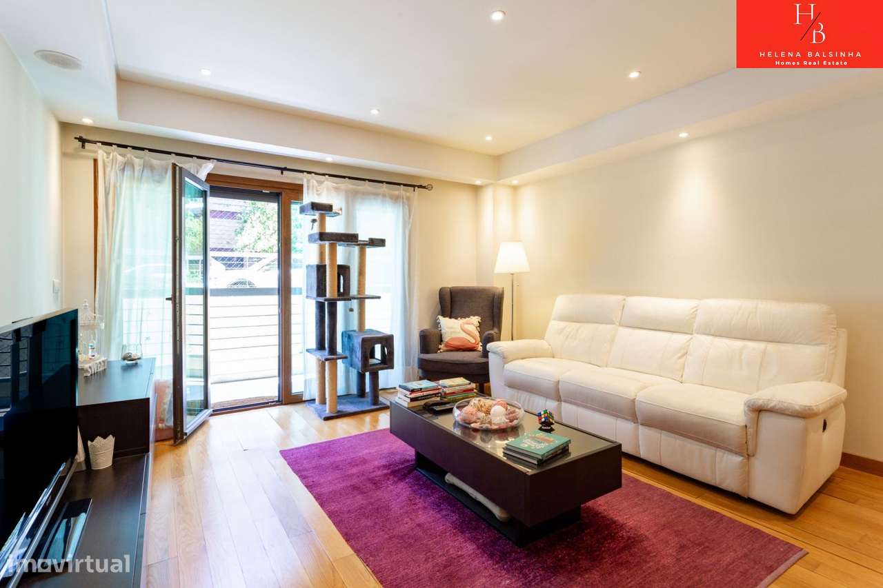 Excelente Apartamento T2 com 3 Parqueamentos nas Colinas do Cruzeiro-2