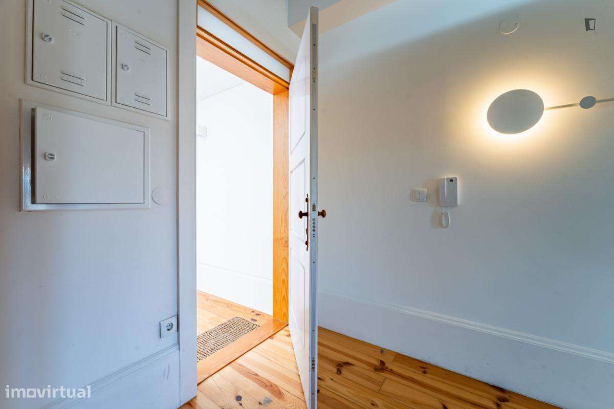 Apartamento com 2 quartos - localizado em Cedofeita Porto - Grande imagem: 4/7