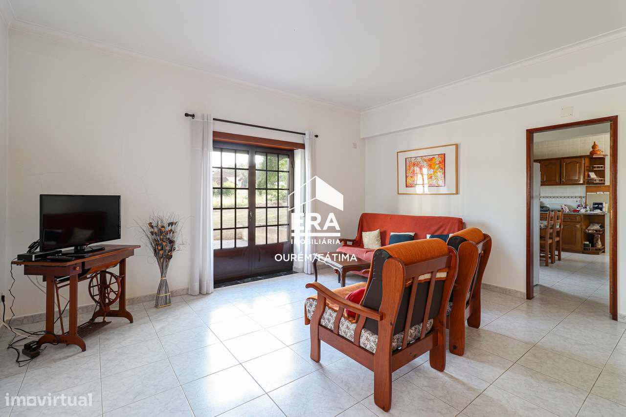 Moradia T6  num terreno de 4.500 m² - Grande imagem: 4/27