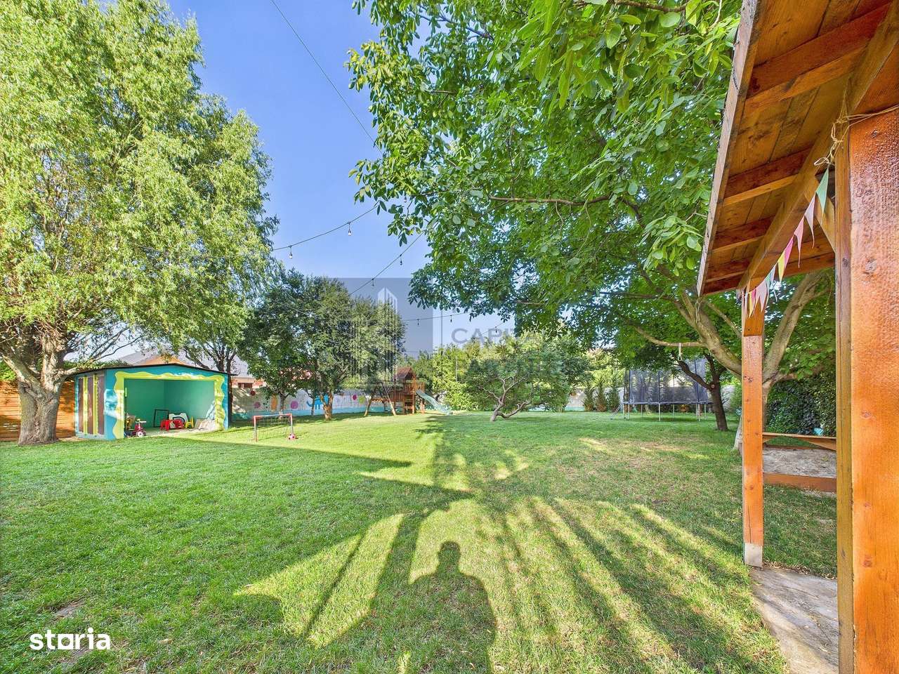 Spatiu de joaca pentru copii  / Domnesti  /  Curte 1.000 mp - Imagine principală: 4/19