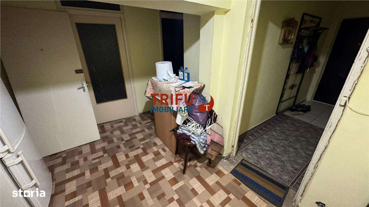 Apartament 4 camere etaj 3, decomandat, zona M-uri - Imagine principală: 4/10