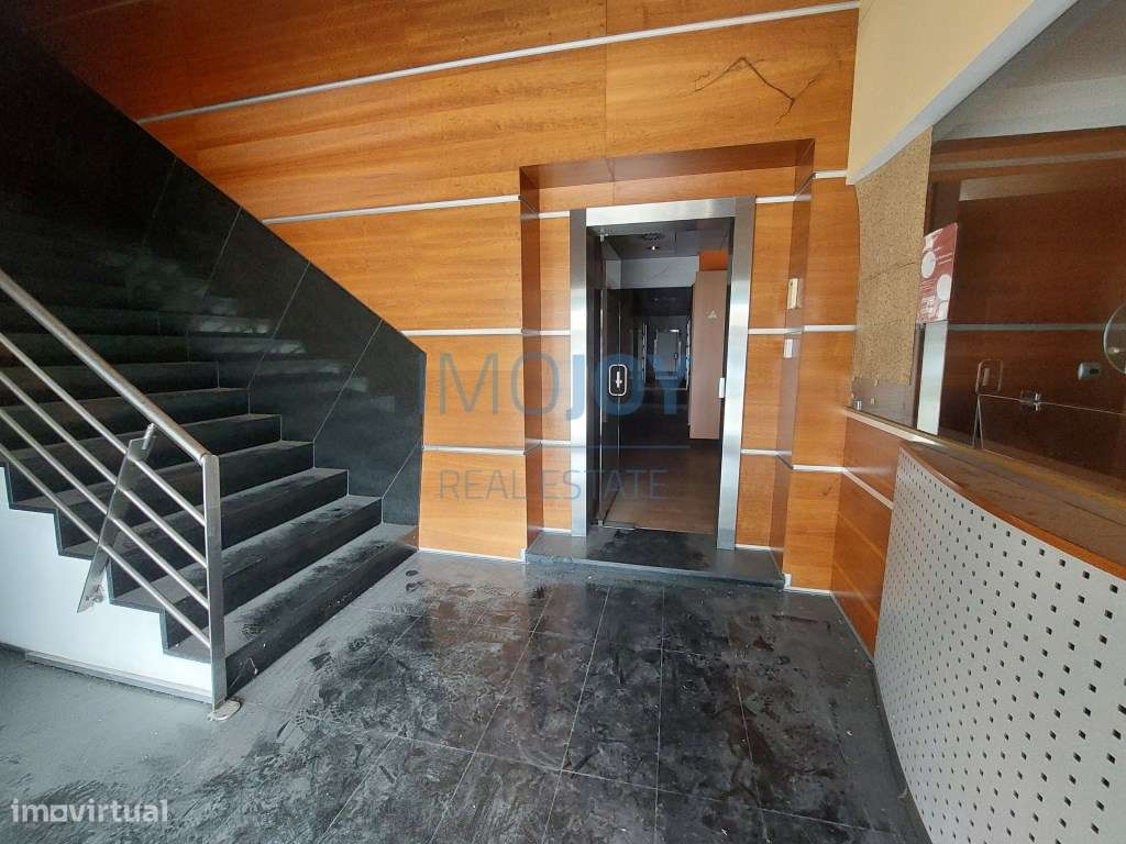 Edifício de Escritórios na Zona Industrial do Pau Queimado, Montijo - Grande imagem: 5/55