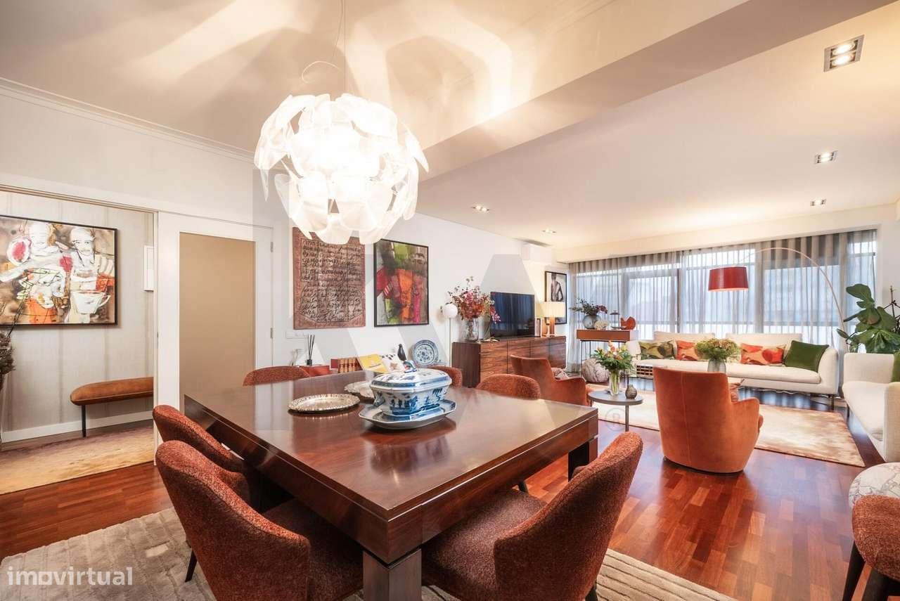 Exclusivo apartamento T4 na Cruz de Celas, Coimbra | luz, elegância e - Grande imagem: 3/27