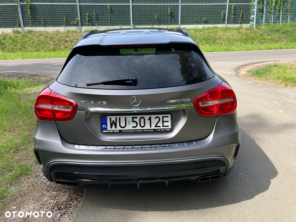 Mercedes-Benz GLA 45 AMG 4-Matic - 3