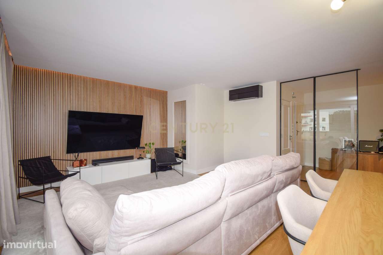 Oportunidade Única – Magnífico Apartamento T2 em Casal de Cambra - Grande imagem: 5/26